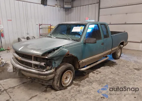 1998 Chevrolet K1500 Fleetside z USA, uszkodzony, nr VIN 2GCEK19R4W1230208